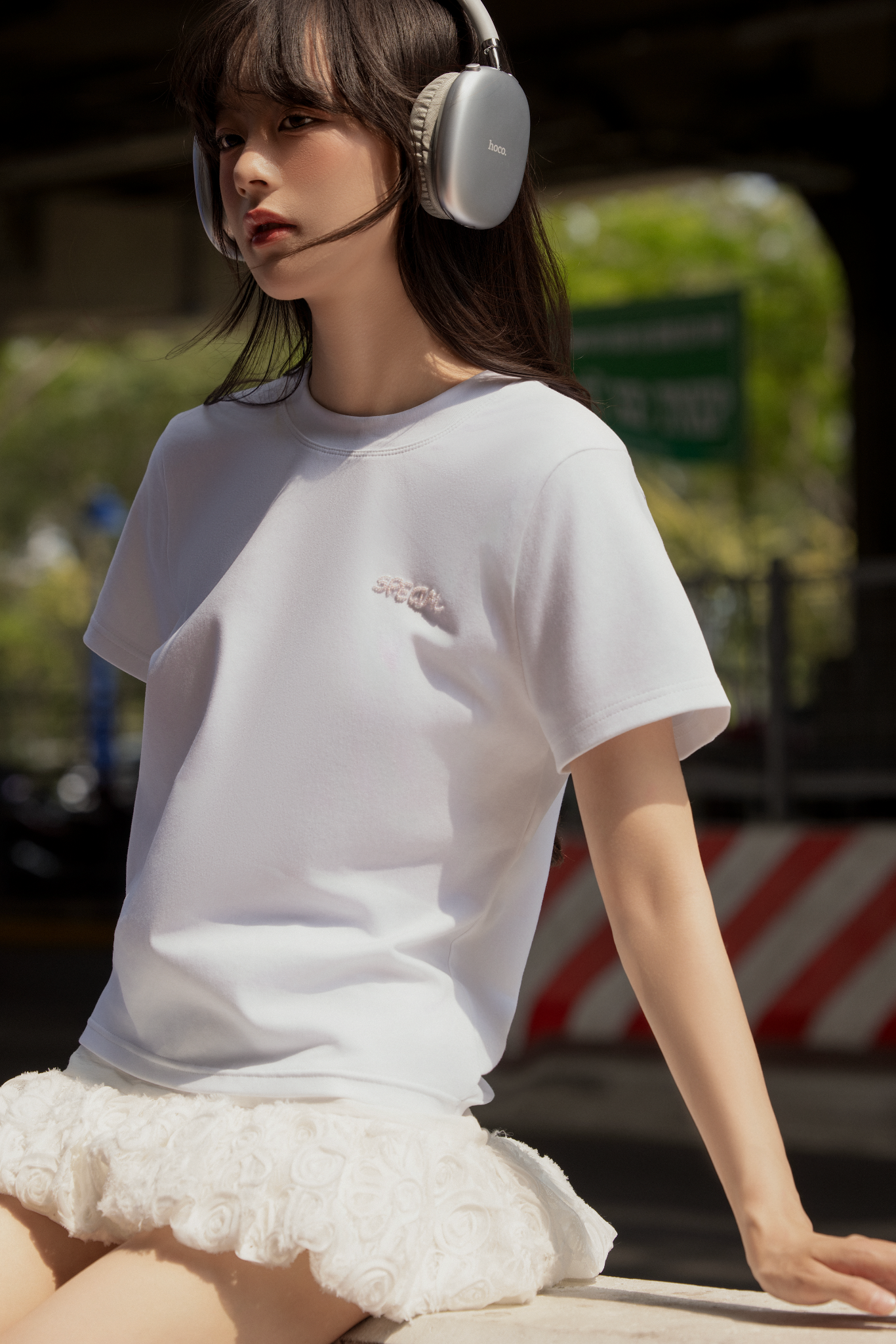 Áo Special T Shirt in White