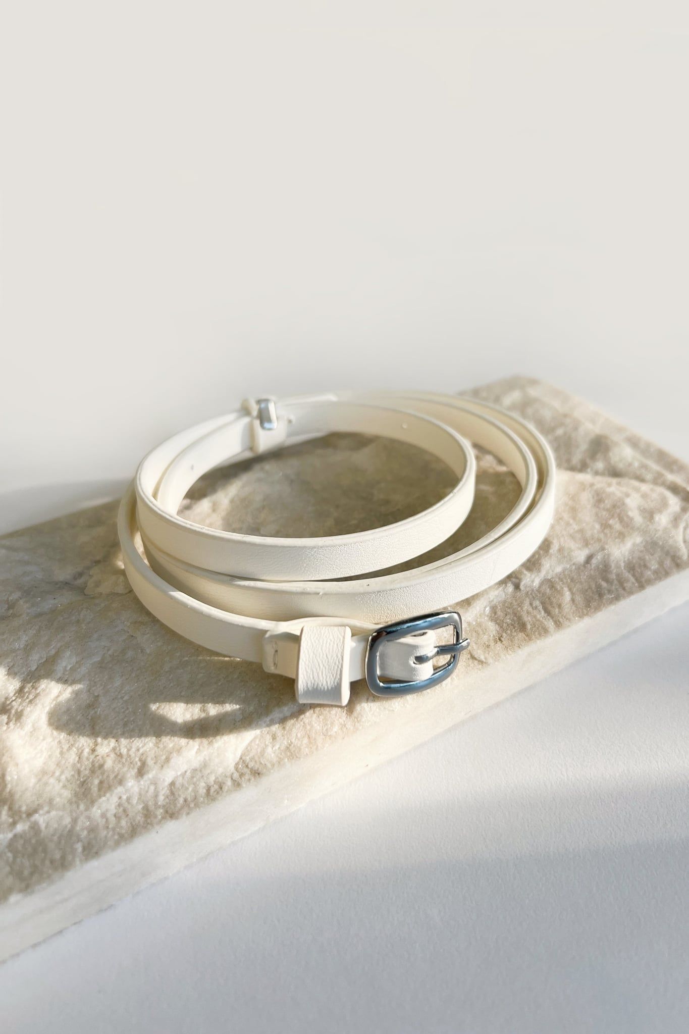 Dây nịt White Slim Belt