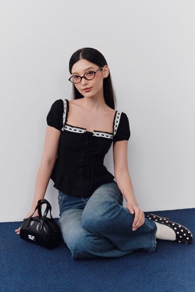  Áo Elska Top in Black 