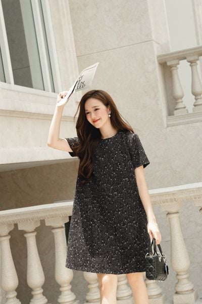  Taja Loose Dress in Black 