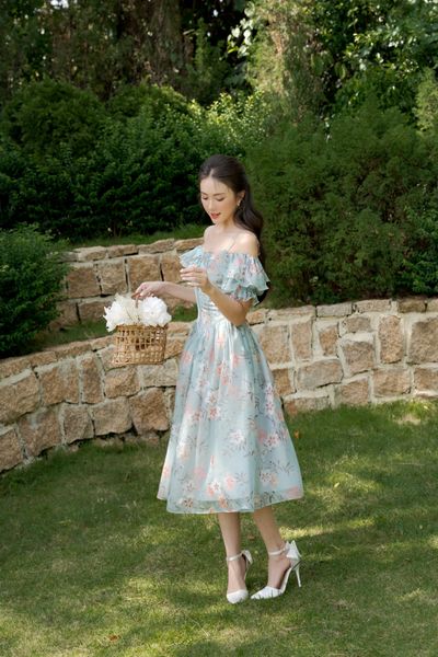  Cinderella Puff Sleeve Dress 