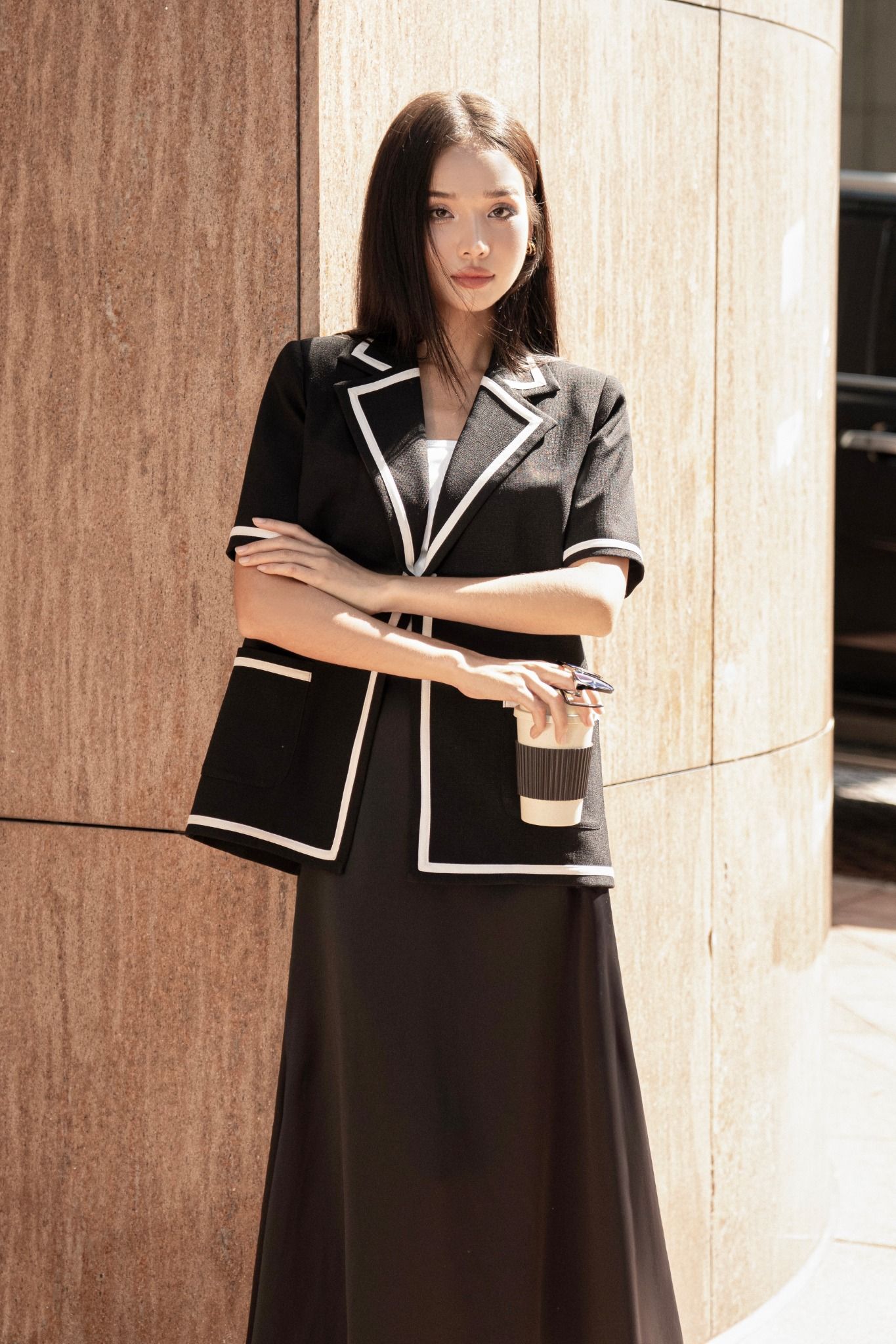 Áo khoác Arella Short Sleeve Blazer