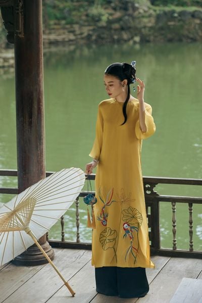  Áo Dài Hiểu Lan (Không kèm quần) 