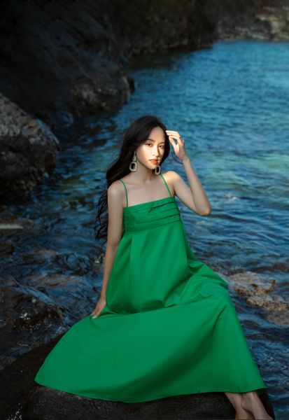  Venia Dress in Green 