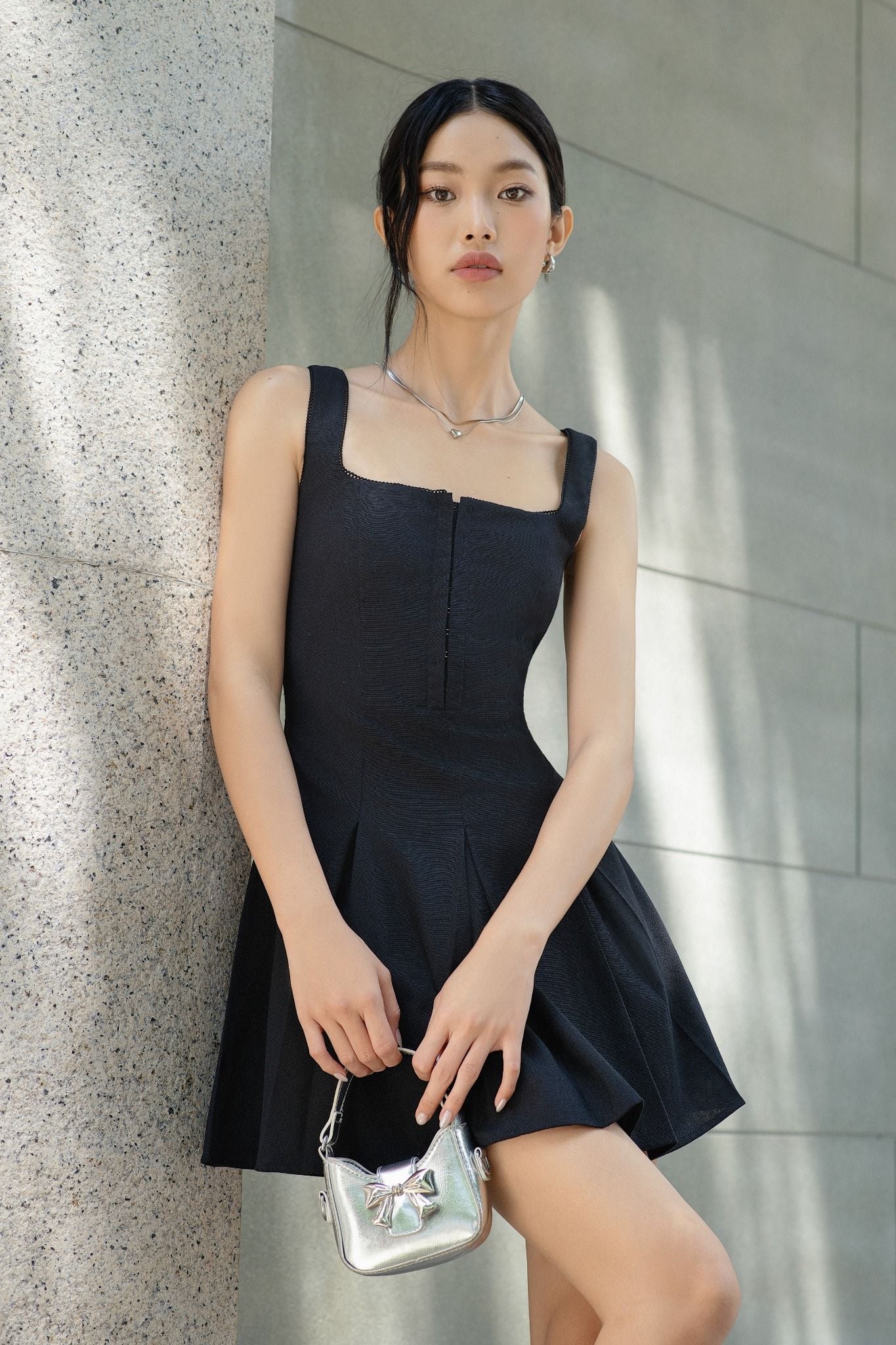 Váy hai dây cổ vuông Kaveri Dress