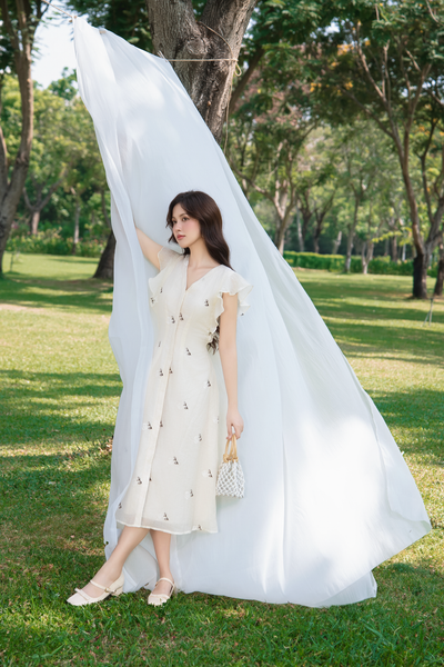  Selby Fleur Dress in Cream 