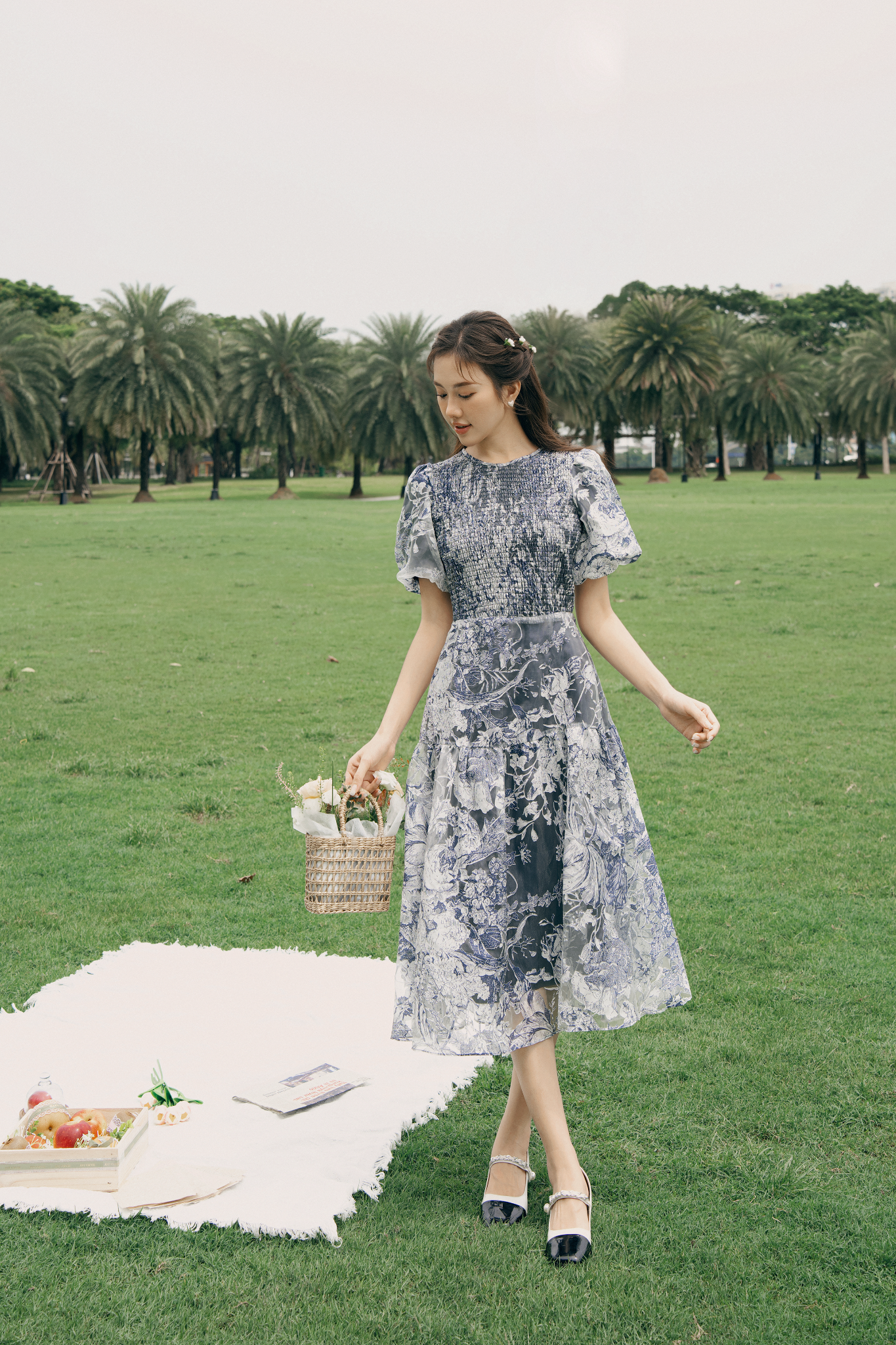 Lia Fleur Dress in Gray