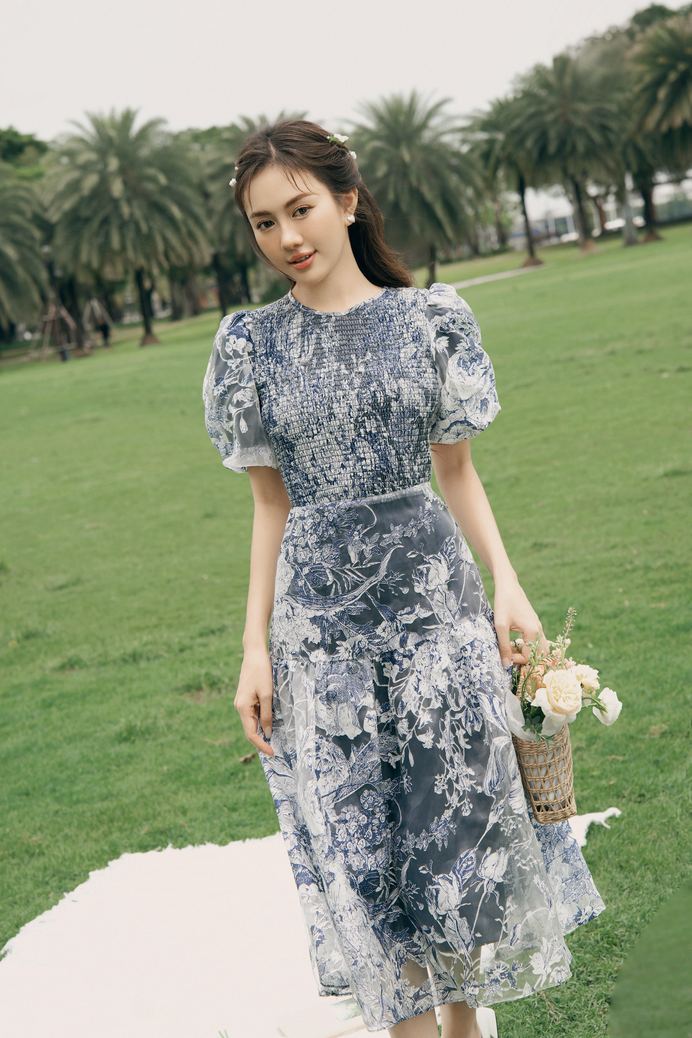 Lia Fleur Dress in Gray