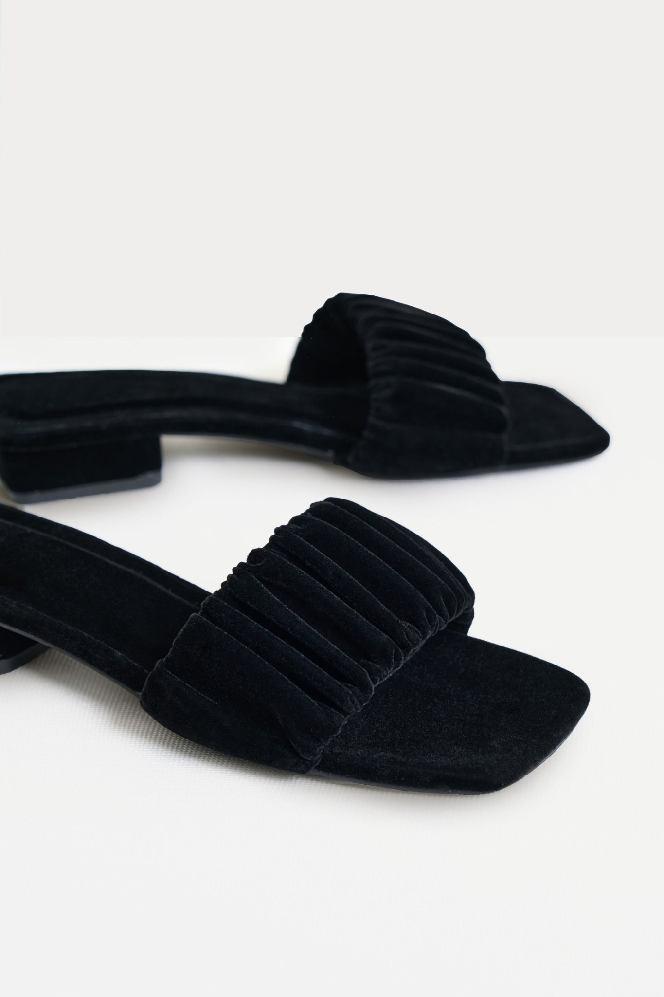 Romola Heels in Black