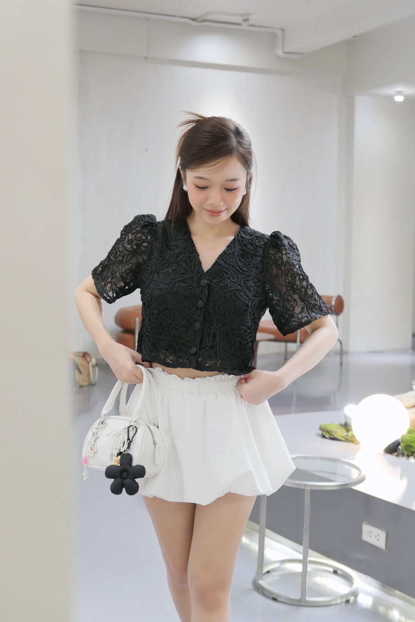 Áo Rosie Fleur Top in Black