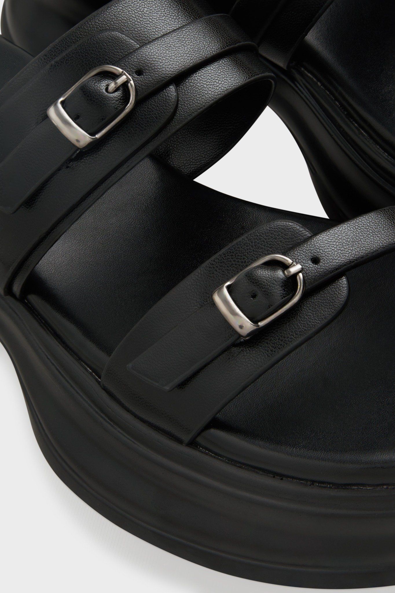 Rachelie Sandals in Black