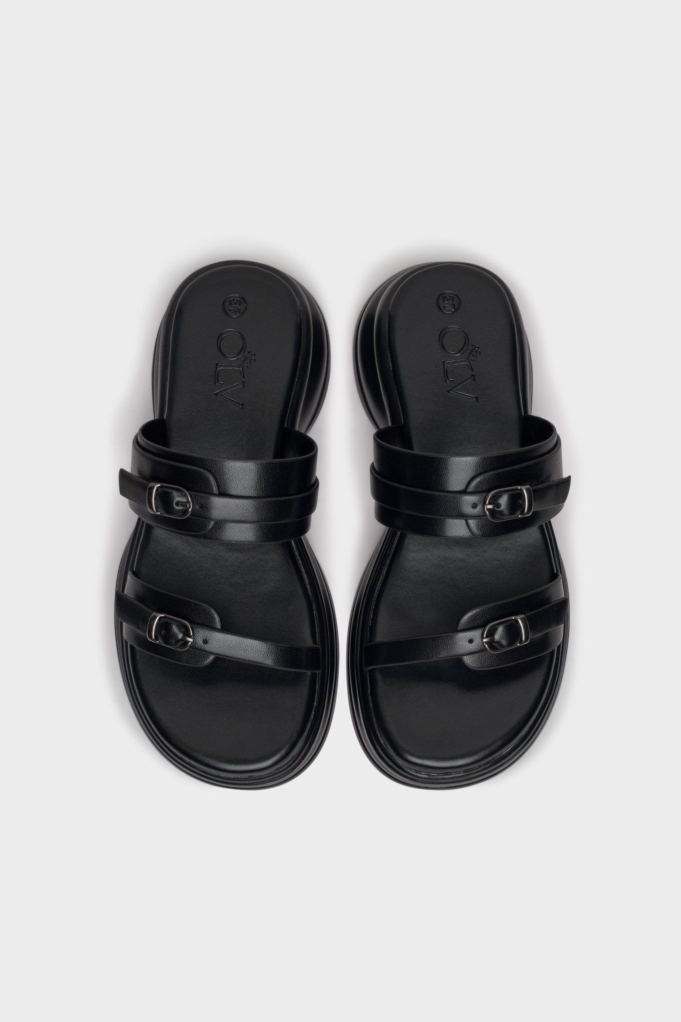 Rachelie Sandals in Black