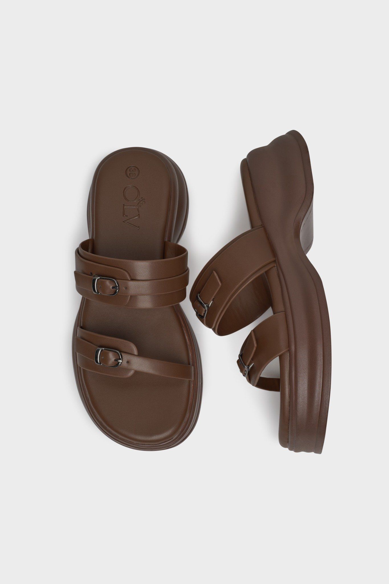 Rachelie Sandals in Brown