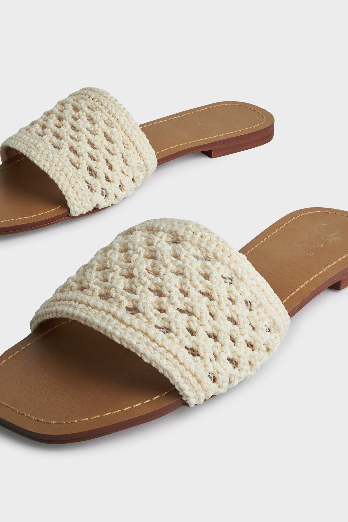 Cyra Slippers