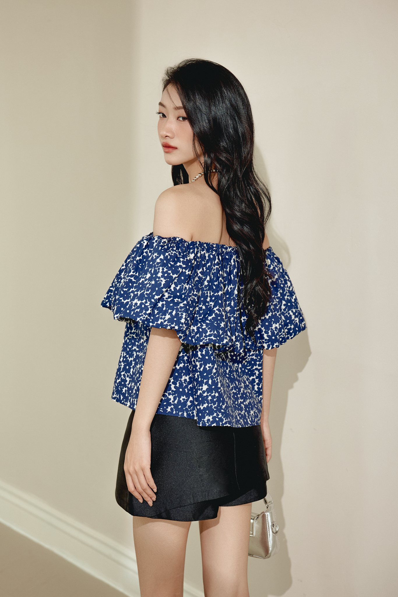 Áo Hansel Floral Top in Navy