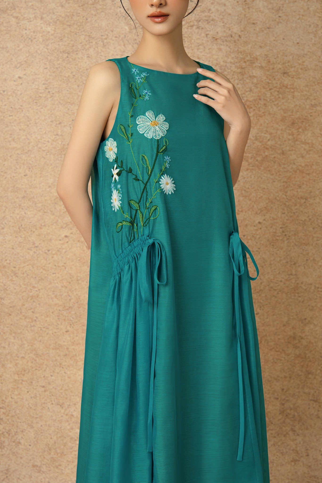 Winslet Embro Dress