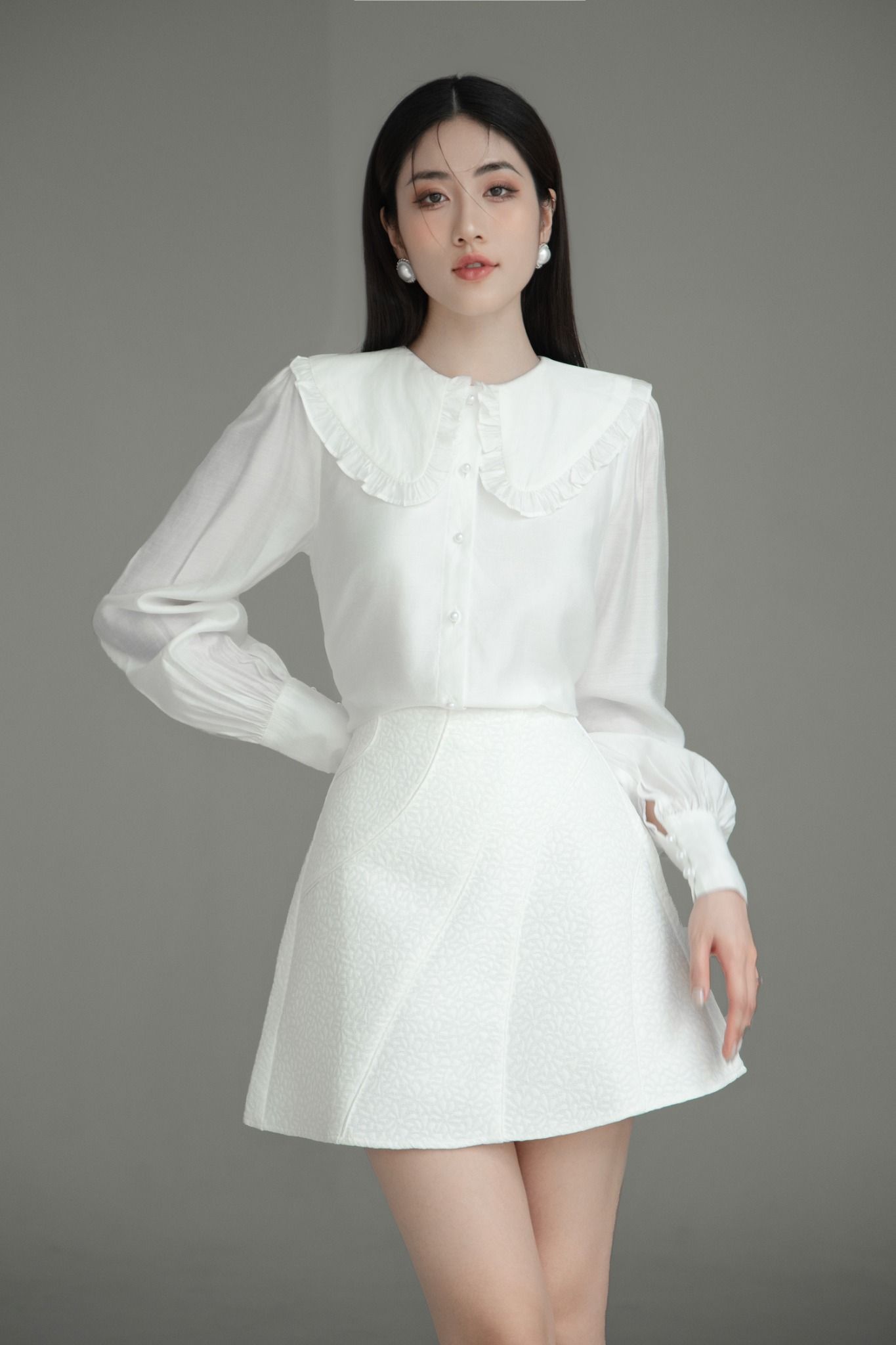 Chân váy Line Basic Skirt in White