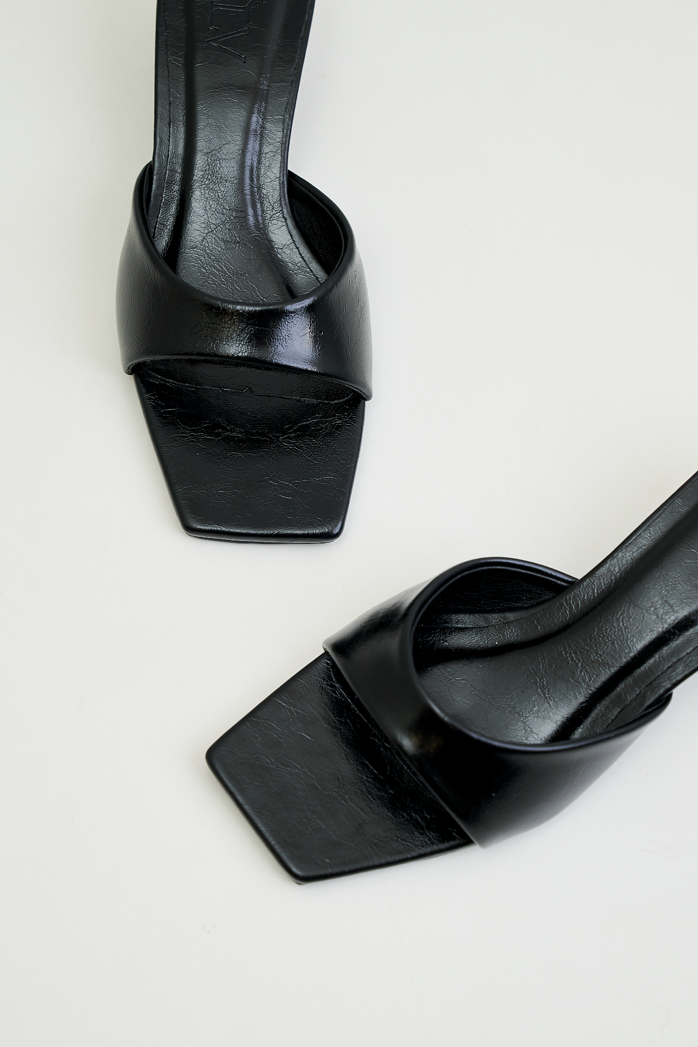 Eloa Heels in Black