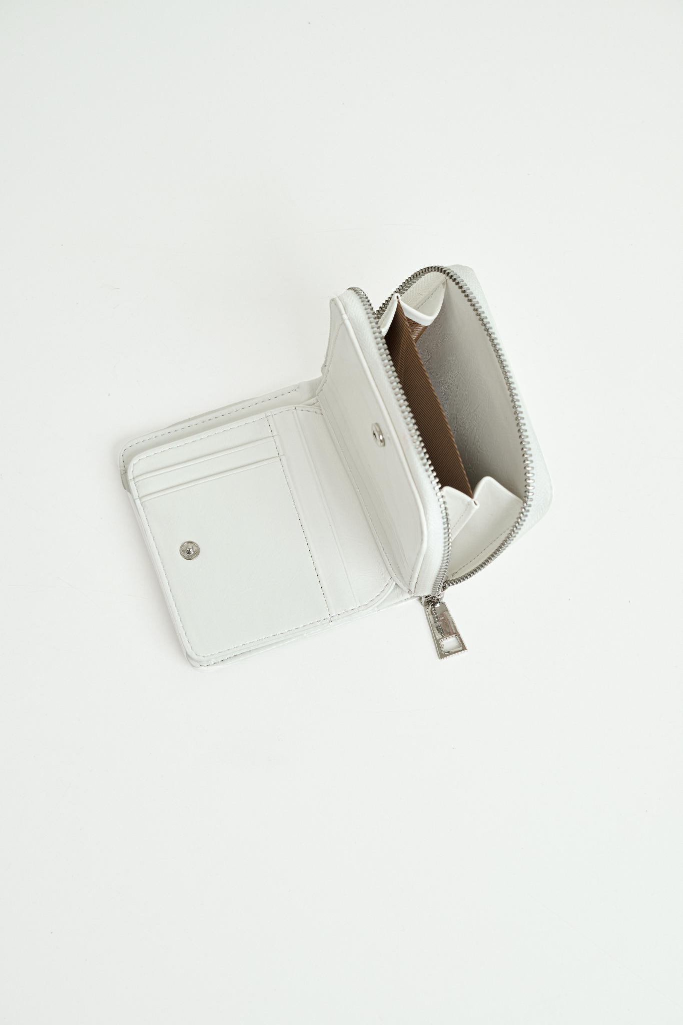 Ví Zarina Mini Wallet In White