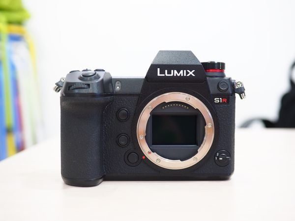 Máy ảnh Panasonic S1R (98%)