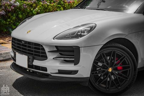 porsche-macan-wrap-doi-mau-bang-gam-mau-light-gray-dep-min-mang-sieu-sang-chanh