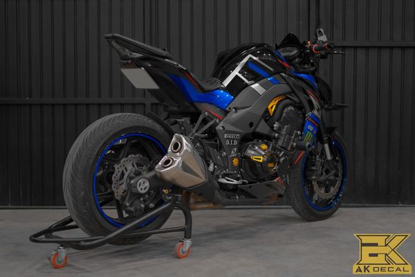 Kawasaki Z1000 độ tem