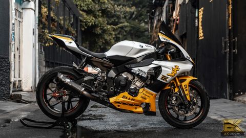 Tem xe Yamaha R1