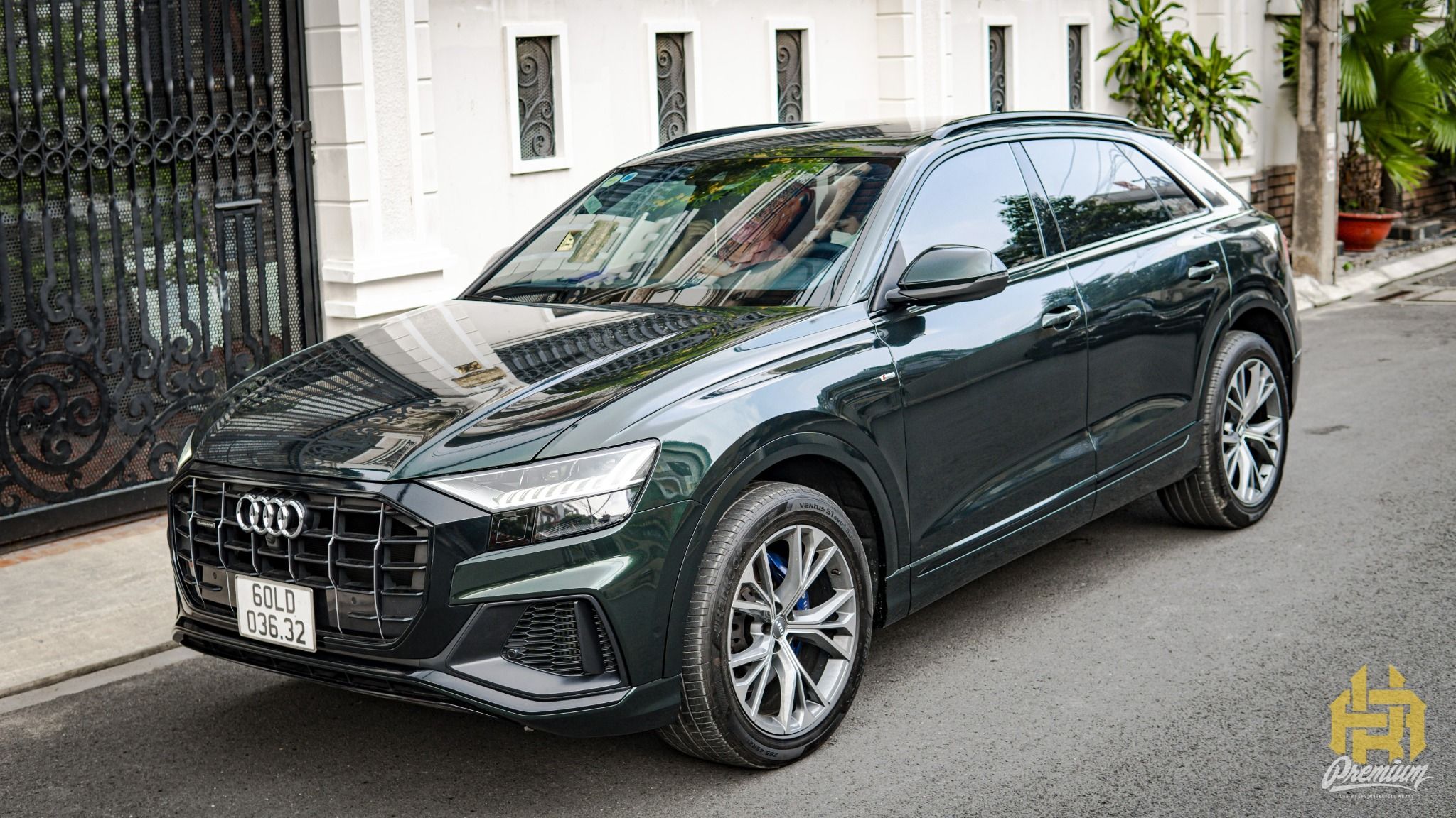 Tem xe Audi Q8 - 001 