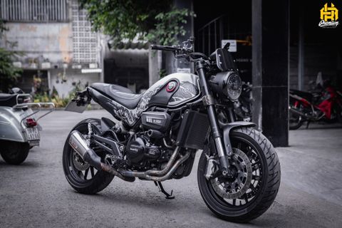 Benelli Leoncino 500 đổi màu bạc và lên tem rời độc đáo