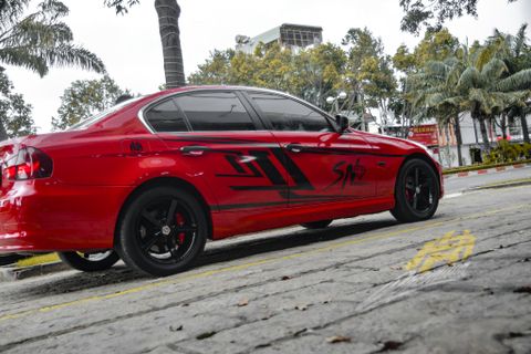 BMW 320i Tem Rời Màu Đỏ