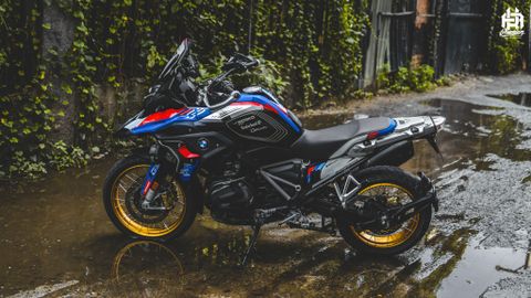 BMW GS R1250 tem rời xanh trắng đẹp