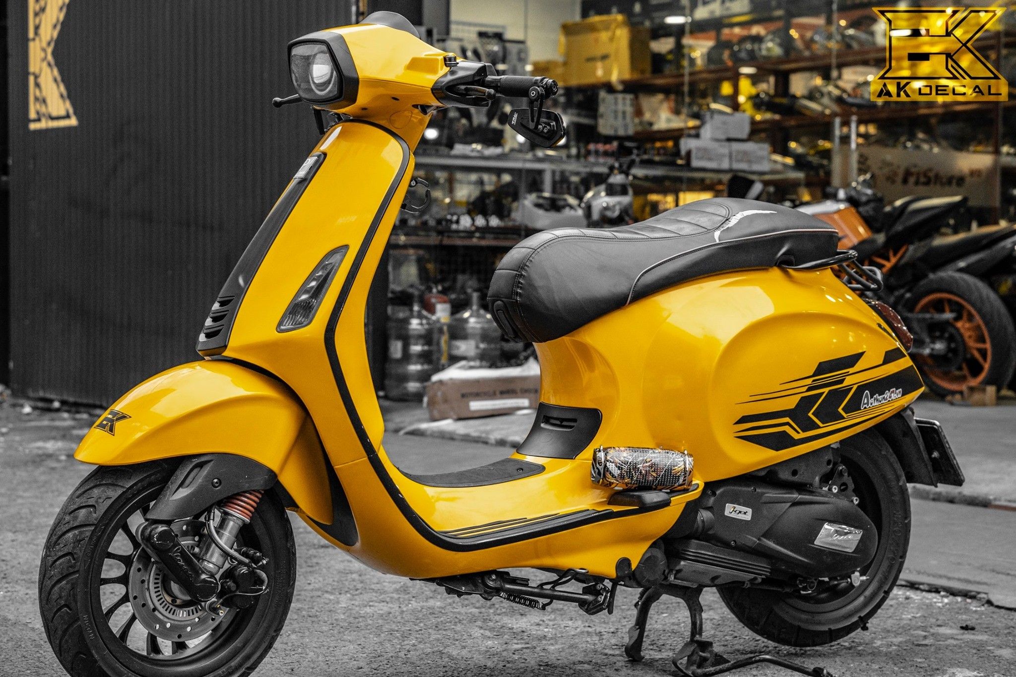 Tem xe Piaggio Vespa Sprint - 006 - AK Premium