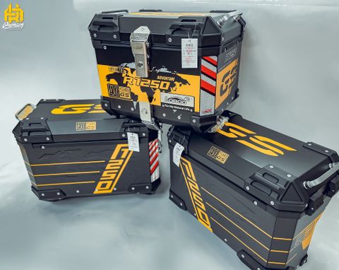 Decal thùng xe BMW R1250 GS và decal mũ bảo hiểm