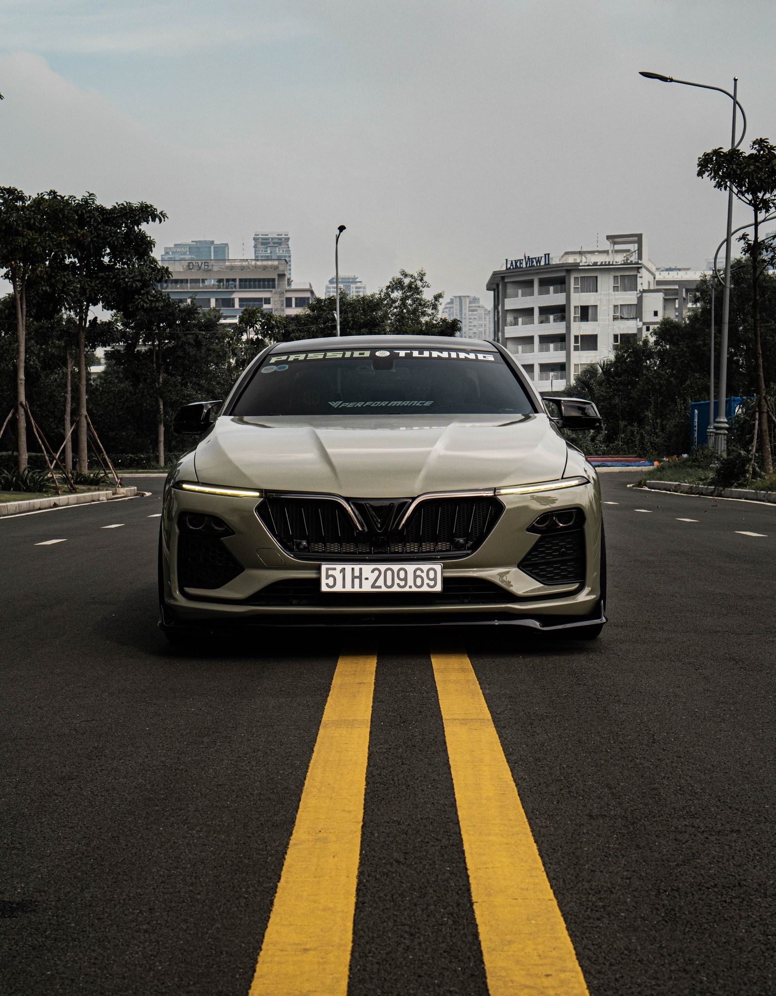  Tem xe Vinfast Lux SA - 008 