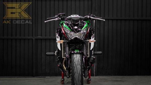 tem Kawasaki Z800