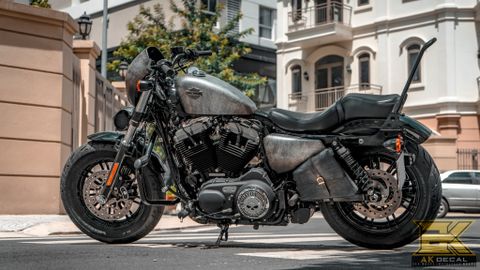 Harley Davidson Iron 1200 dán decal màu rỉ sét