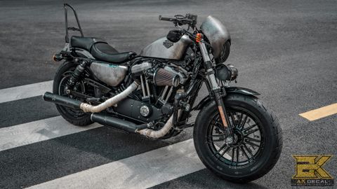 Harley Davidson Iron 1200 dán decal màu rỉ sét