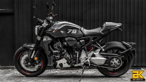 Honda CB1000r đổi màu đen