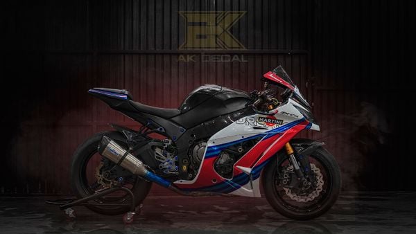 Kawasaki ZX10R độ tem
