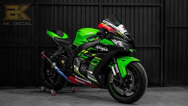 tem xe Kawasaki ZX10R màu đỏ