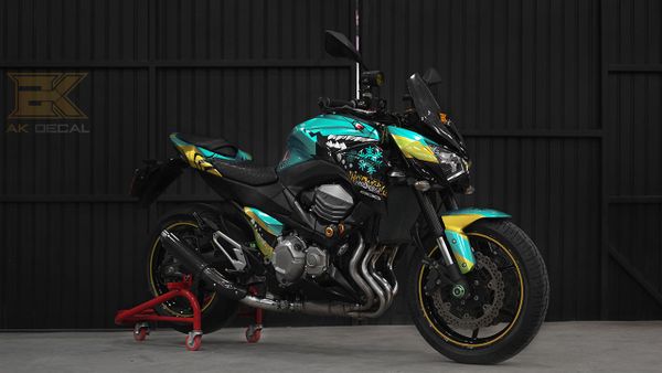 Kawasaki Z800 độ tem