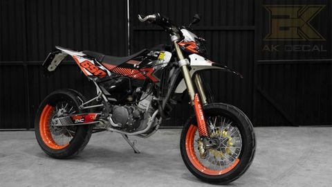  Tem xe KTM 690 - 001 