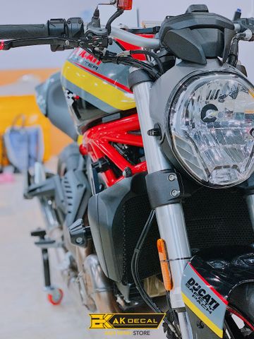 Tem xe Ducati Monster 821