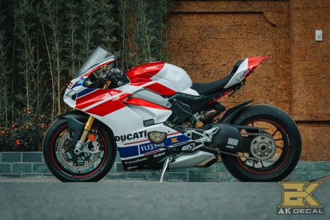 Ducati Panigale 899