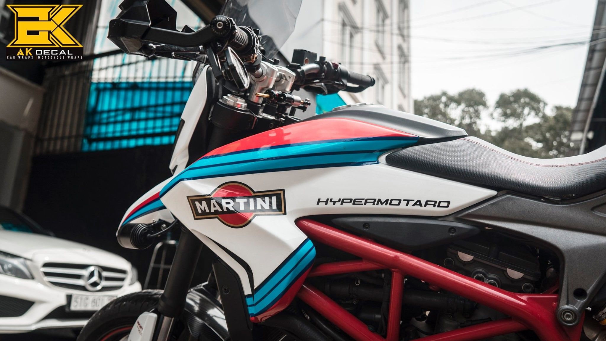  Tem xe Ducati Hypermotard 939 - 003 