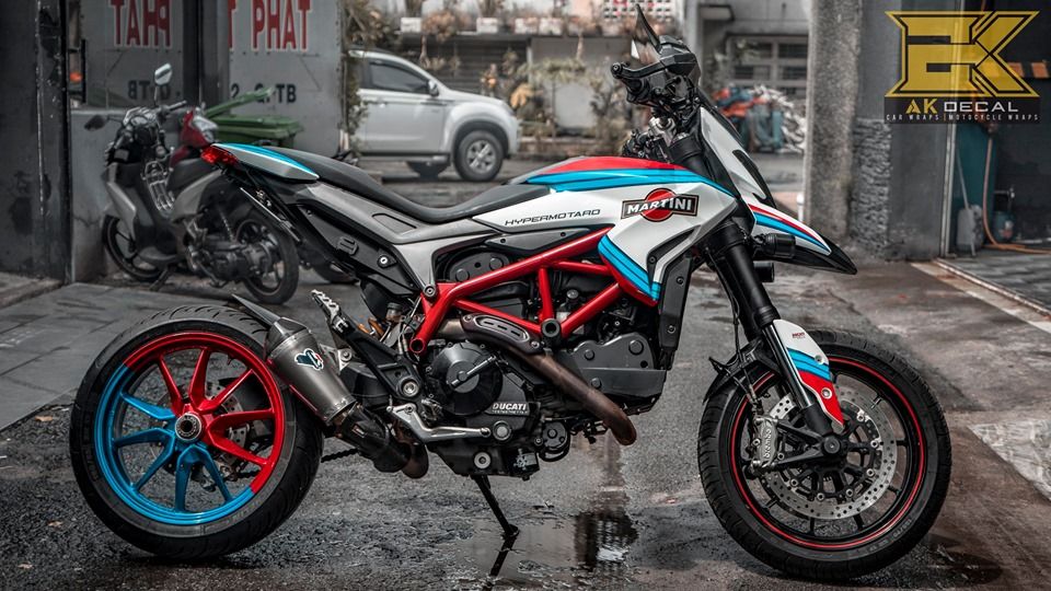 Tem xe Ducati Hypermotard 939 - 003 