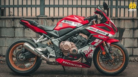 Honda CBR 650R độ tem trùm đỏ Fire Blade