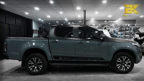  Tem xe Chevrolet Colorado - 001 