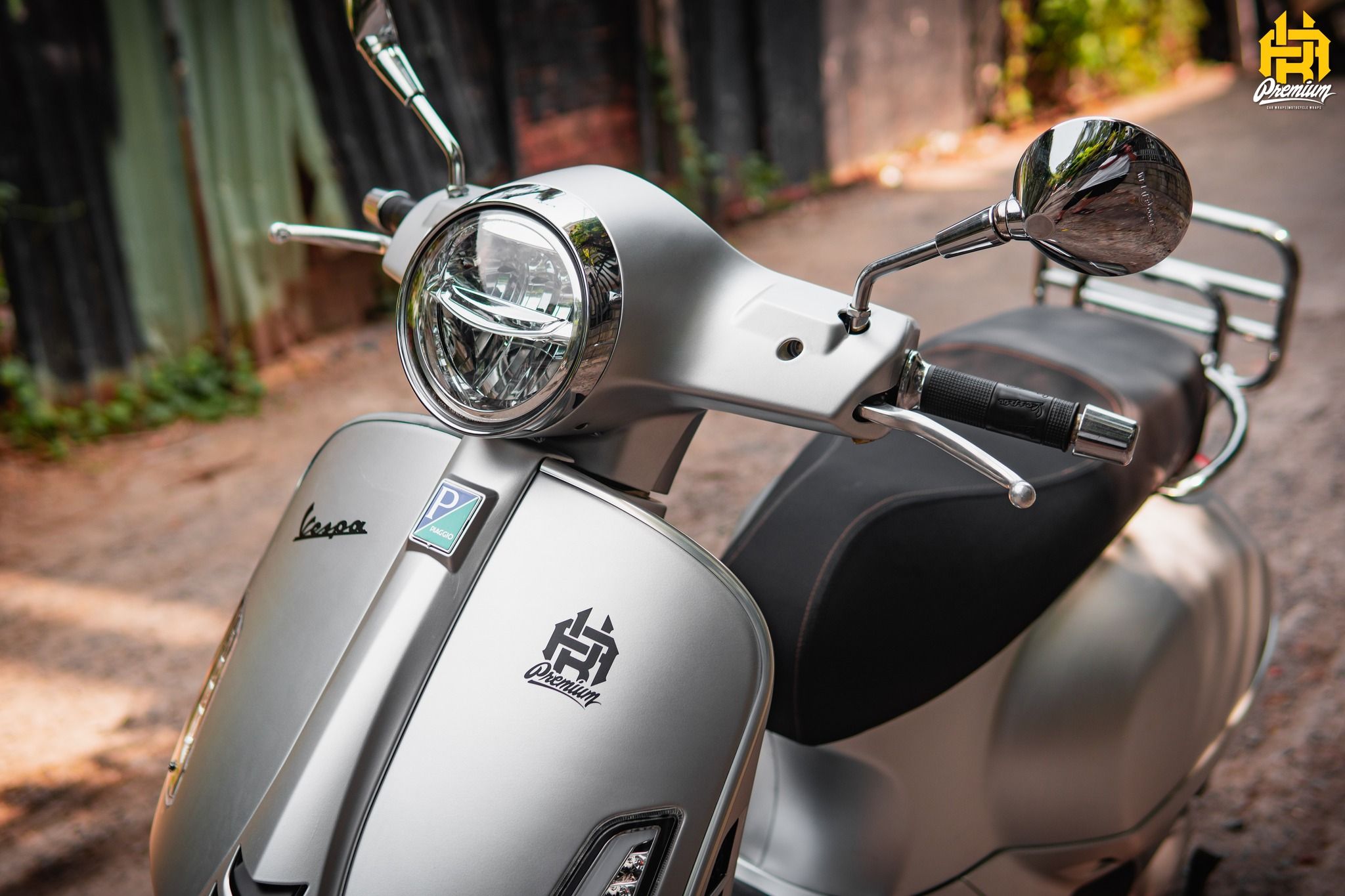  Tem xe Piaggio Vespa GTS - 004 