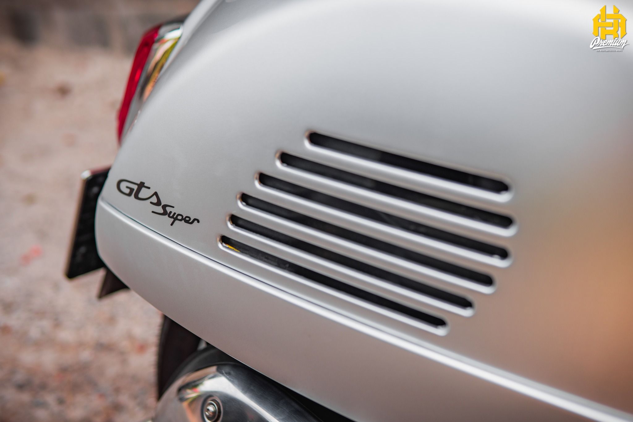  Tem xe Piaggio Vespa GTS - 004 